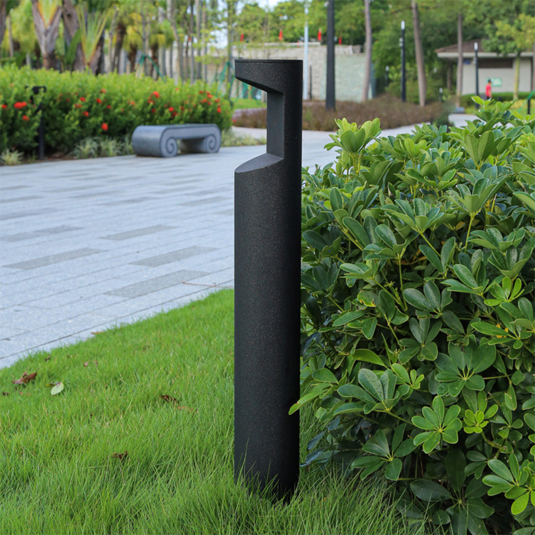 Minimalist Black Metal Outdoor Bollard Light for Pathway & Garden