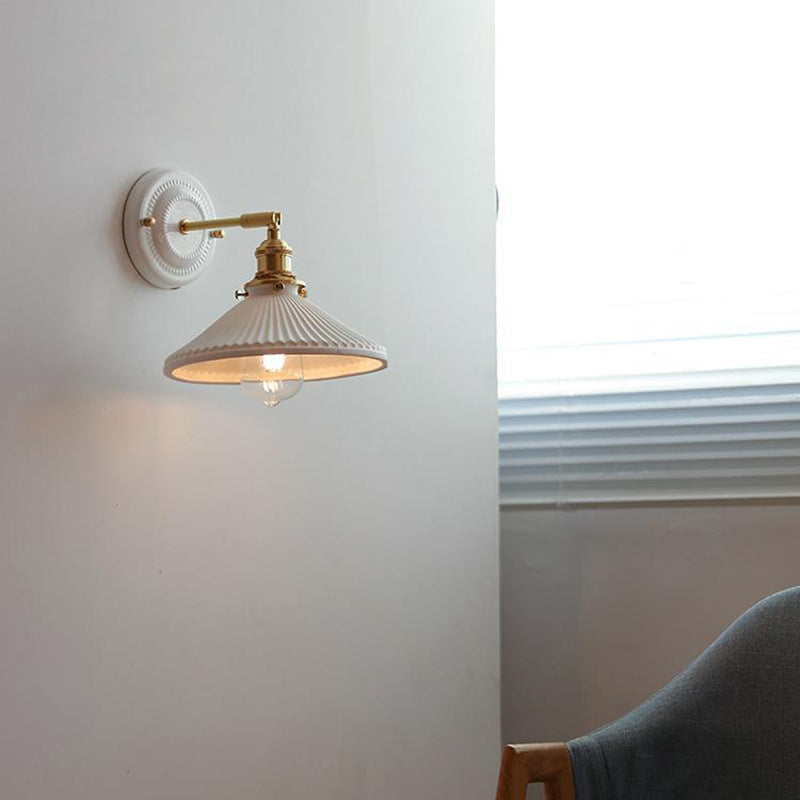 Classic Brass-Finished Vintage Ceramic Round Wall Sconce Lamp for Living Room