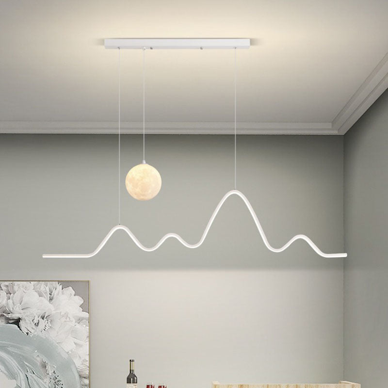 Sleek Silver Corrugated Aluminum LED Chandelier for Dining Room Lighting