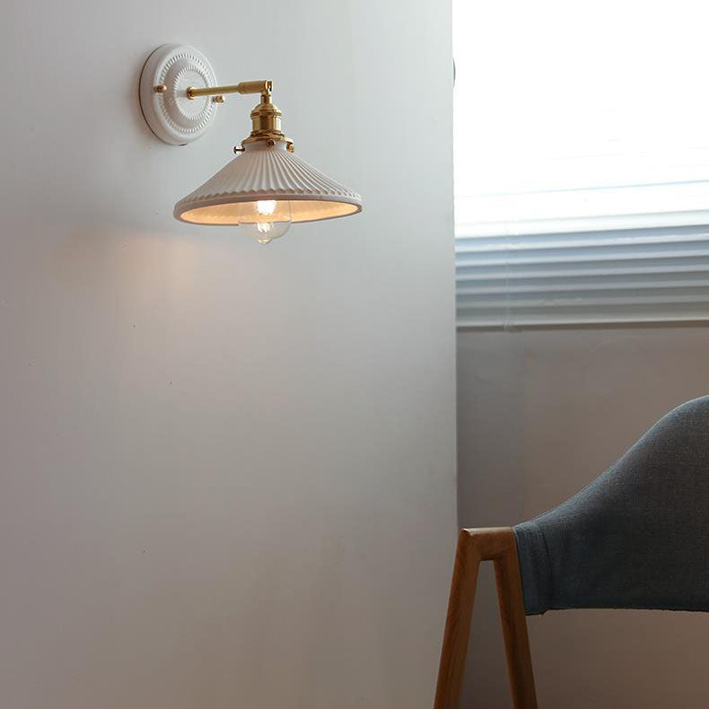 Classic Brass-Finished Vintage Ceramic Round Wall Sconce Lamp for Living Room