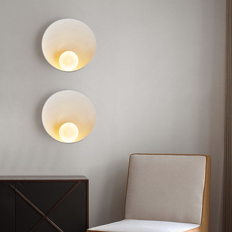 Contemporary Black Round Iron Resin Wall Sconce Light for Entryway