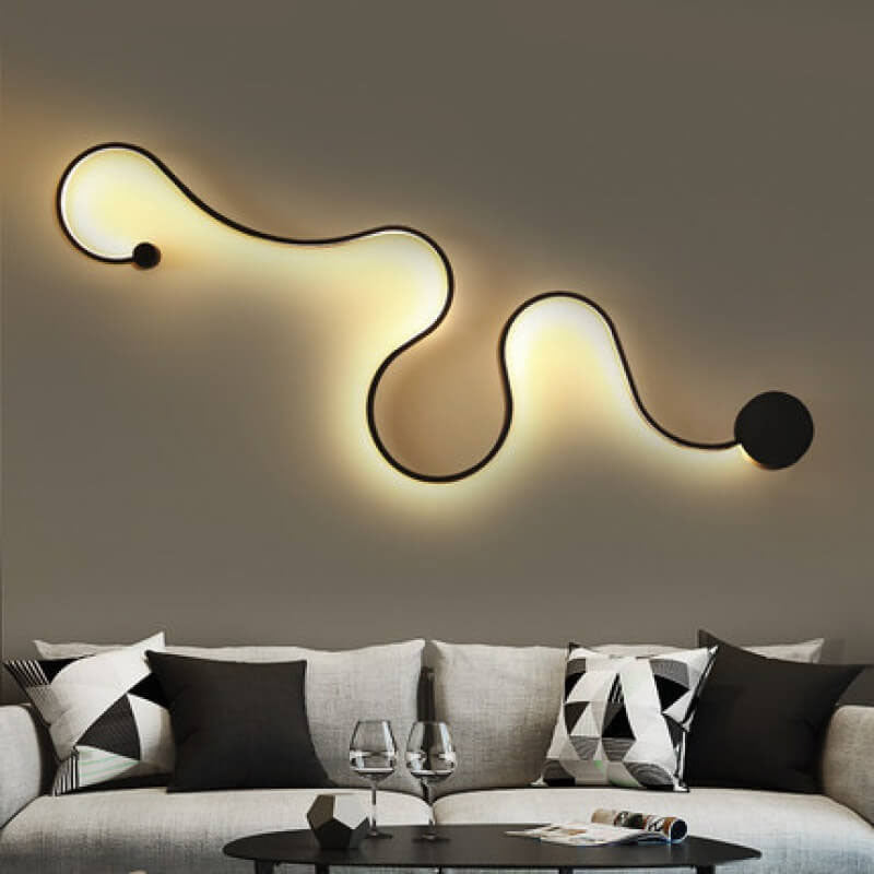 Sleek Silver Aluminum Snake Shaped LED Wall Sconce for Modern Decor