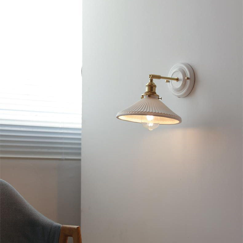 Classic Brass-Finished Vintage Ceramic Round Wall Sconce Lamp for Living Room