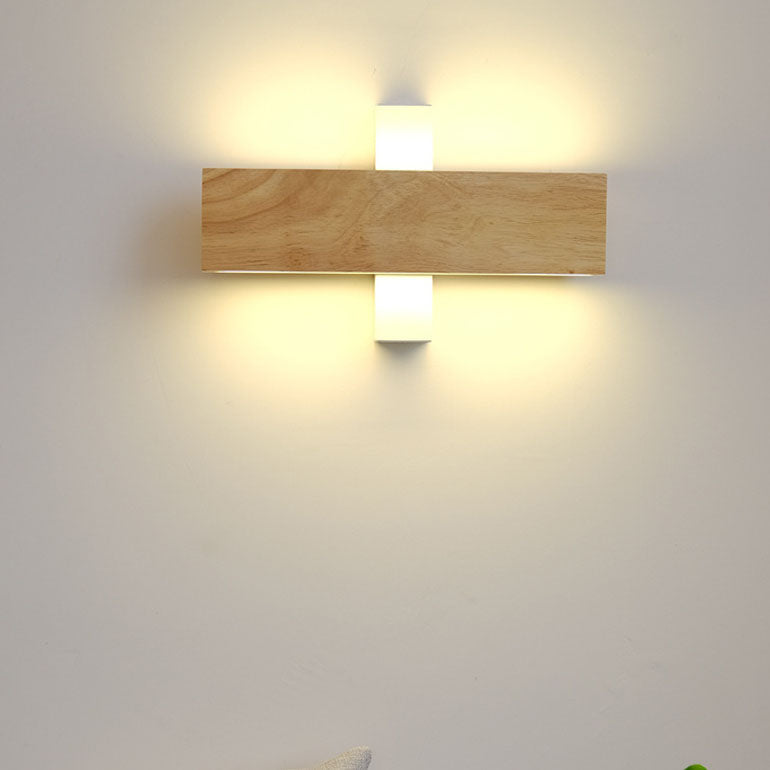 Nordic Style Rotatable Solid Wood LED Wall Sconce for Contemporary Spaces