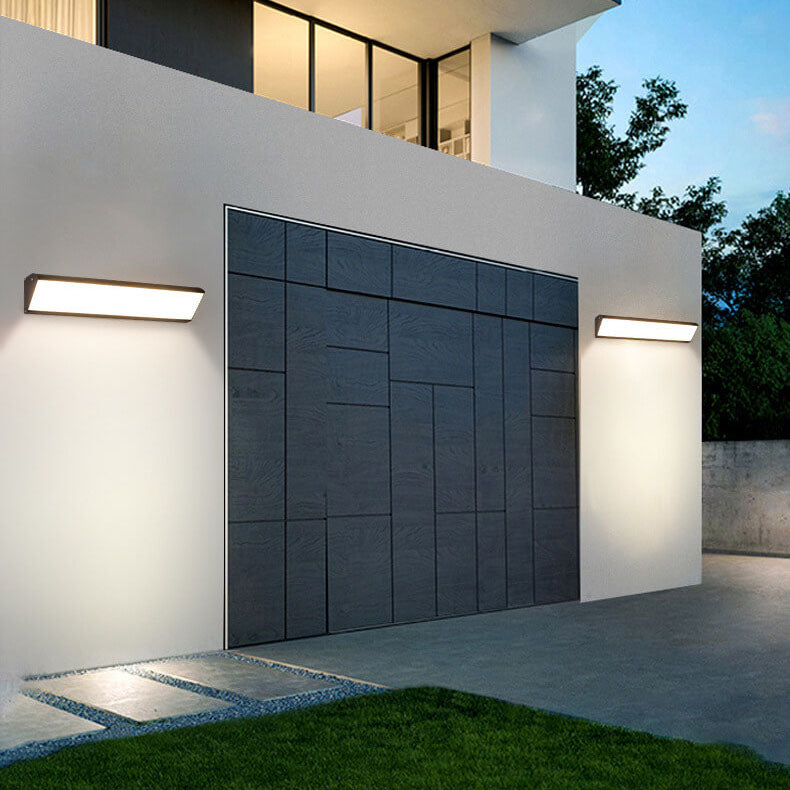 Sleek Black Aluminum LED Wall Sconce Lamp for Indoor Outdoor Use
