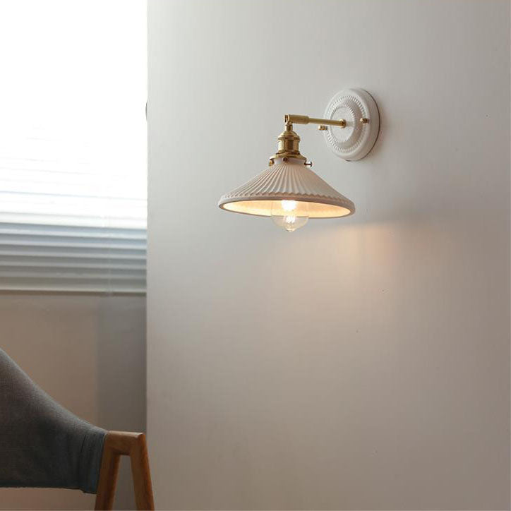 Classic Brass-Finished Vintage Ceramic Round Wall Sconce Lamp for Living Room