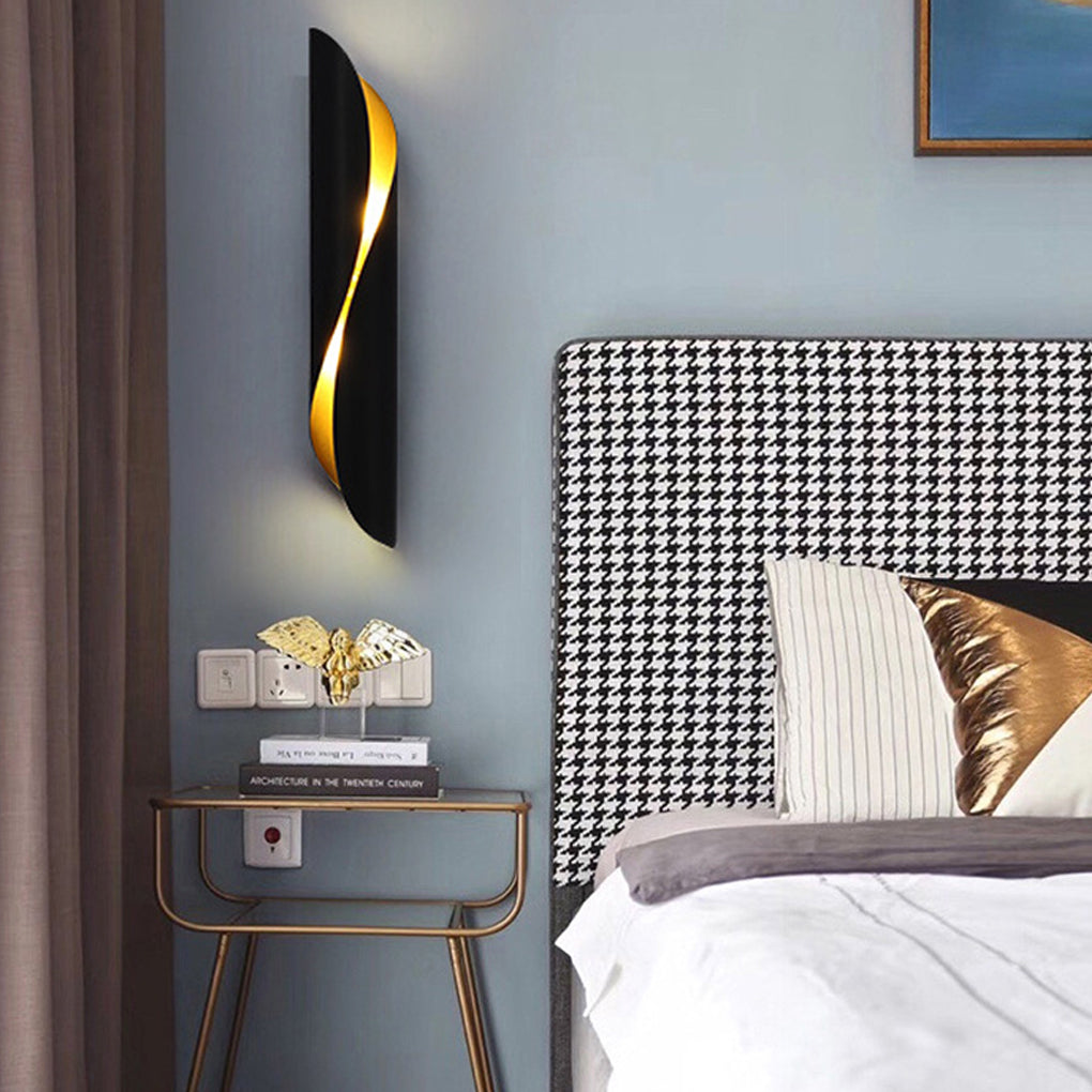 Nordic Industrial Style Arc Wall Lamp in Rusty Metal for Bedroom Accent
