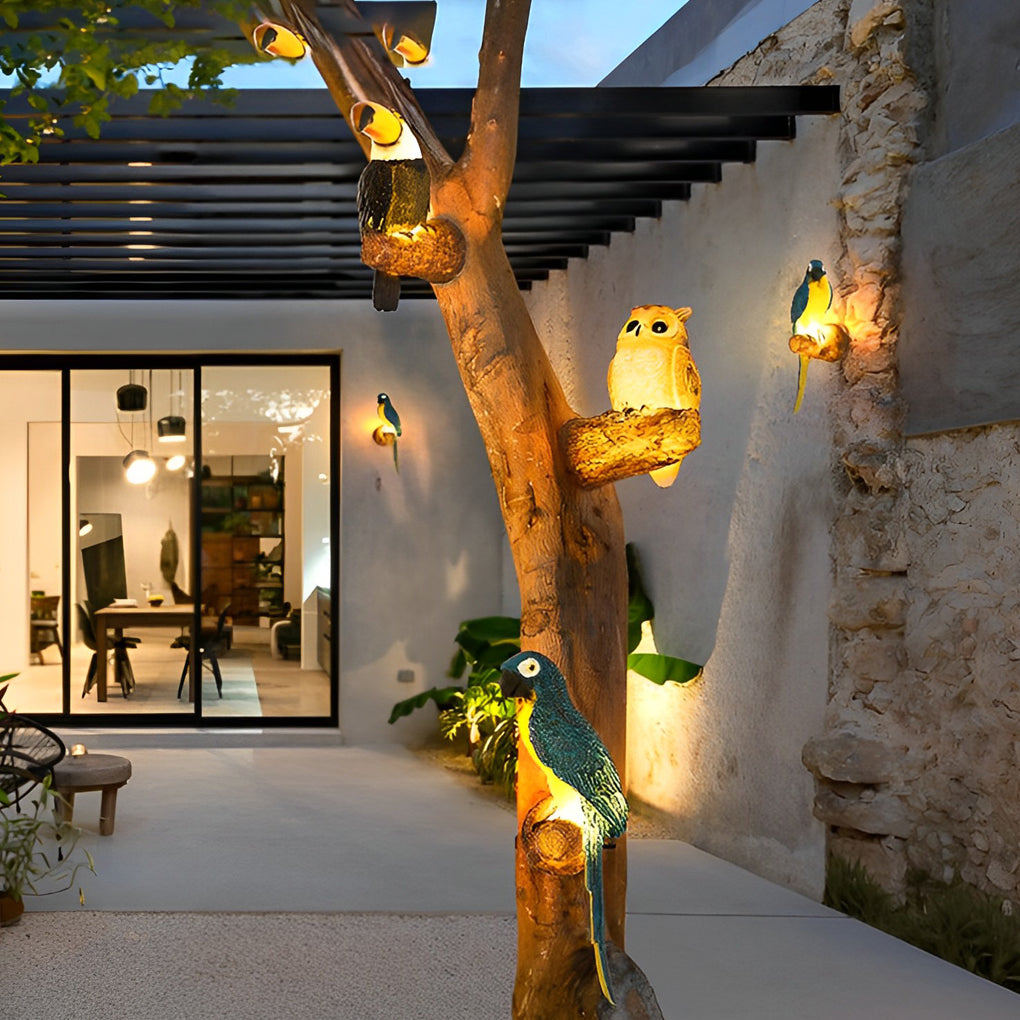 Colorful Resin Parrot Design 24V Waterproof LED Outdoor Garden Light