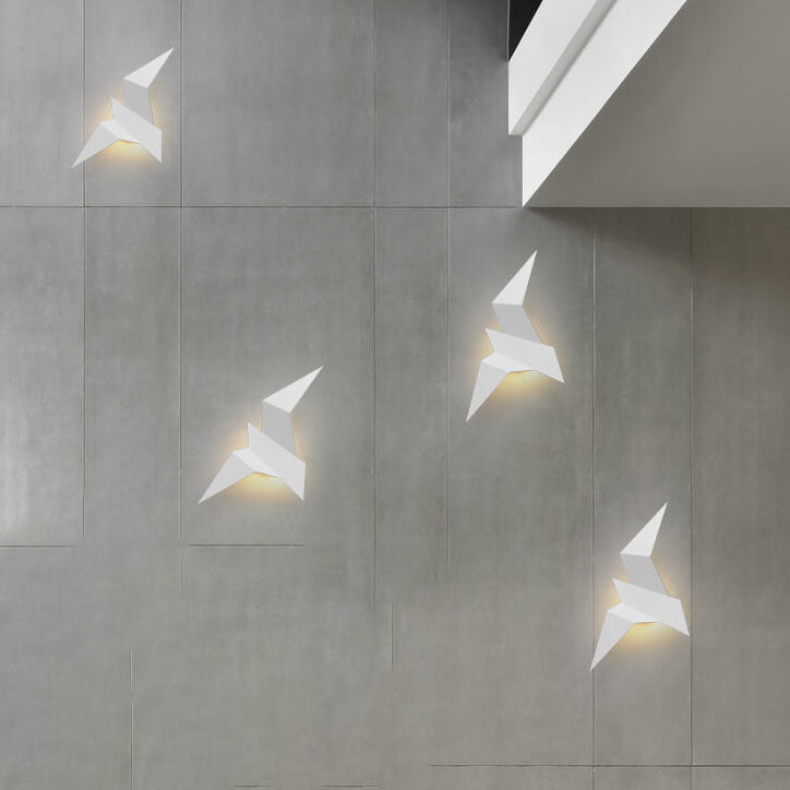 Modern Artistic Bird-Inspired Metal LED Wall Sconce for Living Room