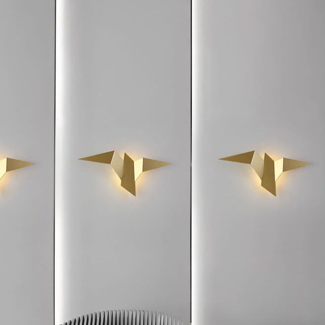 Modern Artistic Bird-Inspired Metal LED Wall Sconce for Living Room