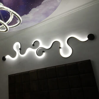 Sleek Silver Aluminum Snake Shaped LED Wall Sconce for Modern Decor