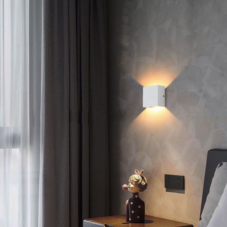 Sleek White Aluminum Square LED Wall Sconce for Contemporary Spaces