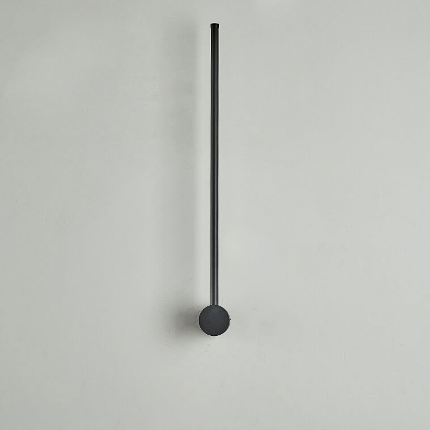 Stylish Minimalist Silver Aluminum LED Wall Sconce for Living Room Lighting