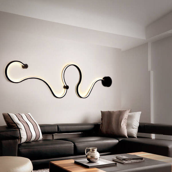 Sleek Silver Aluminum Snake Shaped LED Wall Sconce for Modern Decor