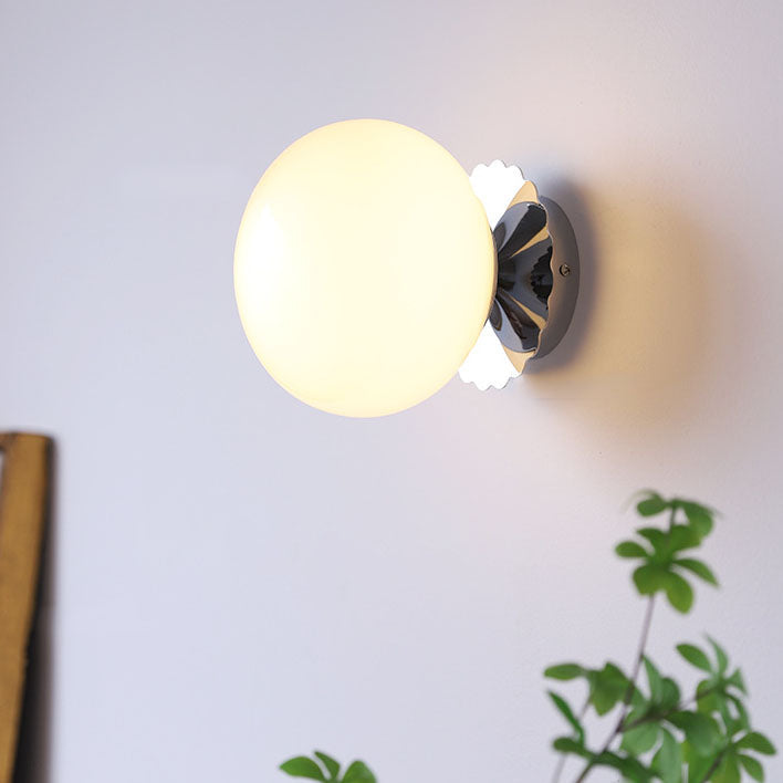 Rustic Industrial Black Iron and Glass Round Wall Sconce Lamp for Hallway