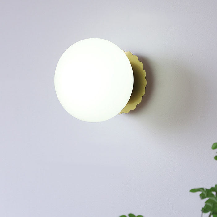 Rustic Industrial Black Iron and Glass Round Wall Sconce Lamp for Hallway