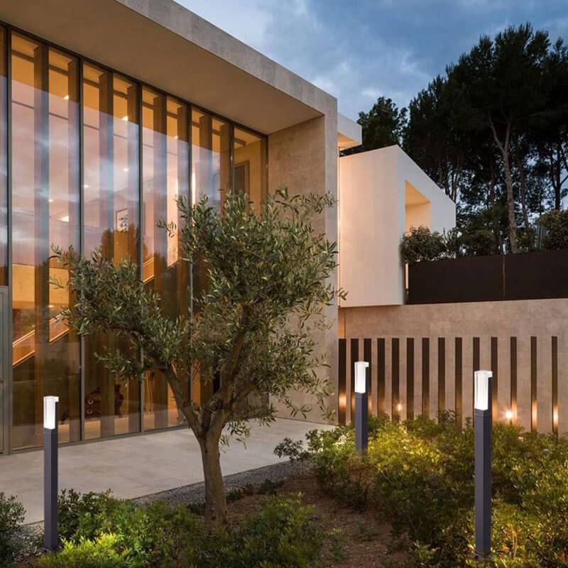 Stylish Acrylic LED Outdoor Waterproof Garden Light Column in White