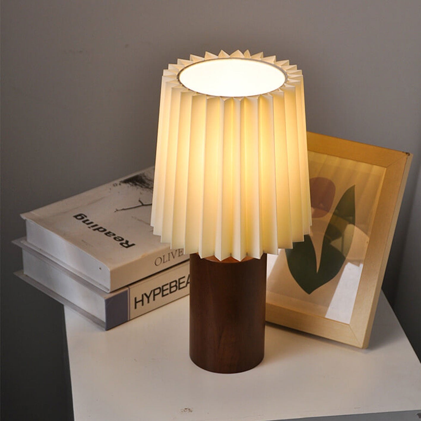 Elegant Vintage Korean Pleated Column Table Lamp with Solid Wood Base