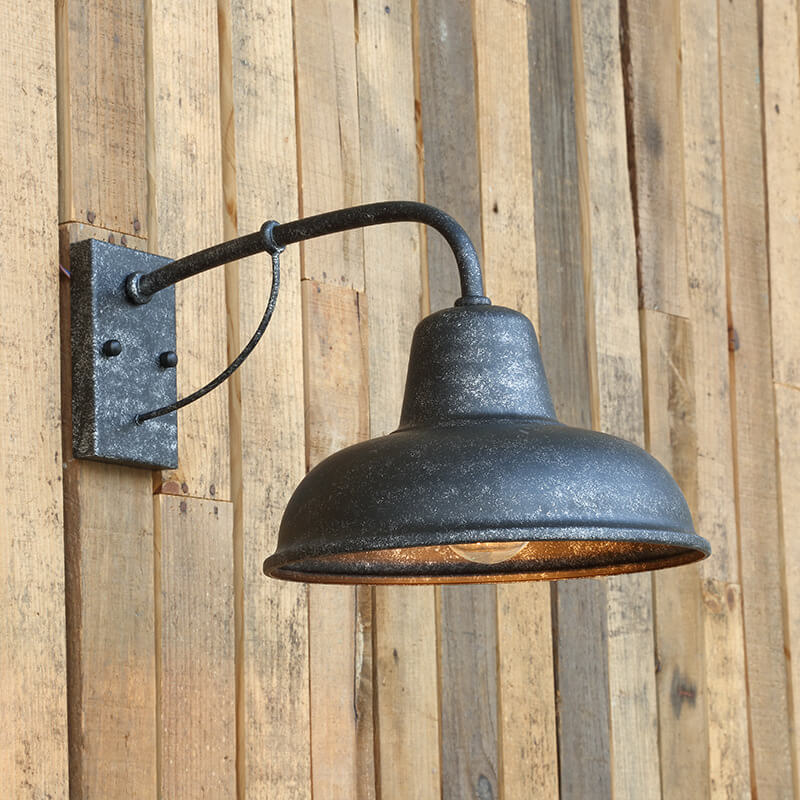 Antique-Style Waterproof Iron Outdoor Wall Sconce Lamp for Patio Garden