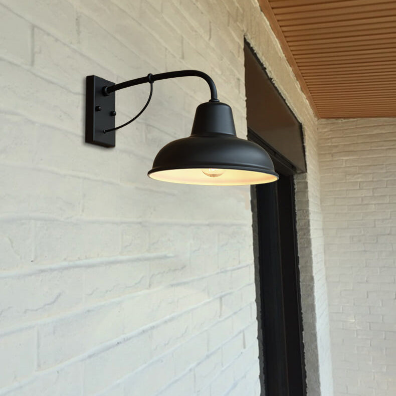 Antique-Style Waterproof Iron Outdoor Wall Sconce Lamp for Patio Garden