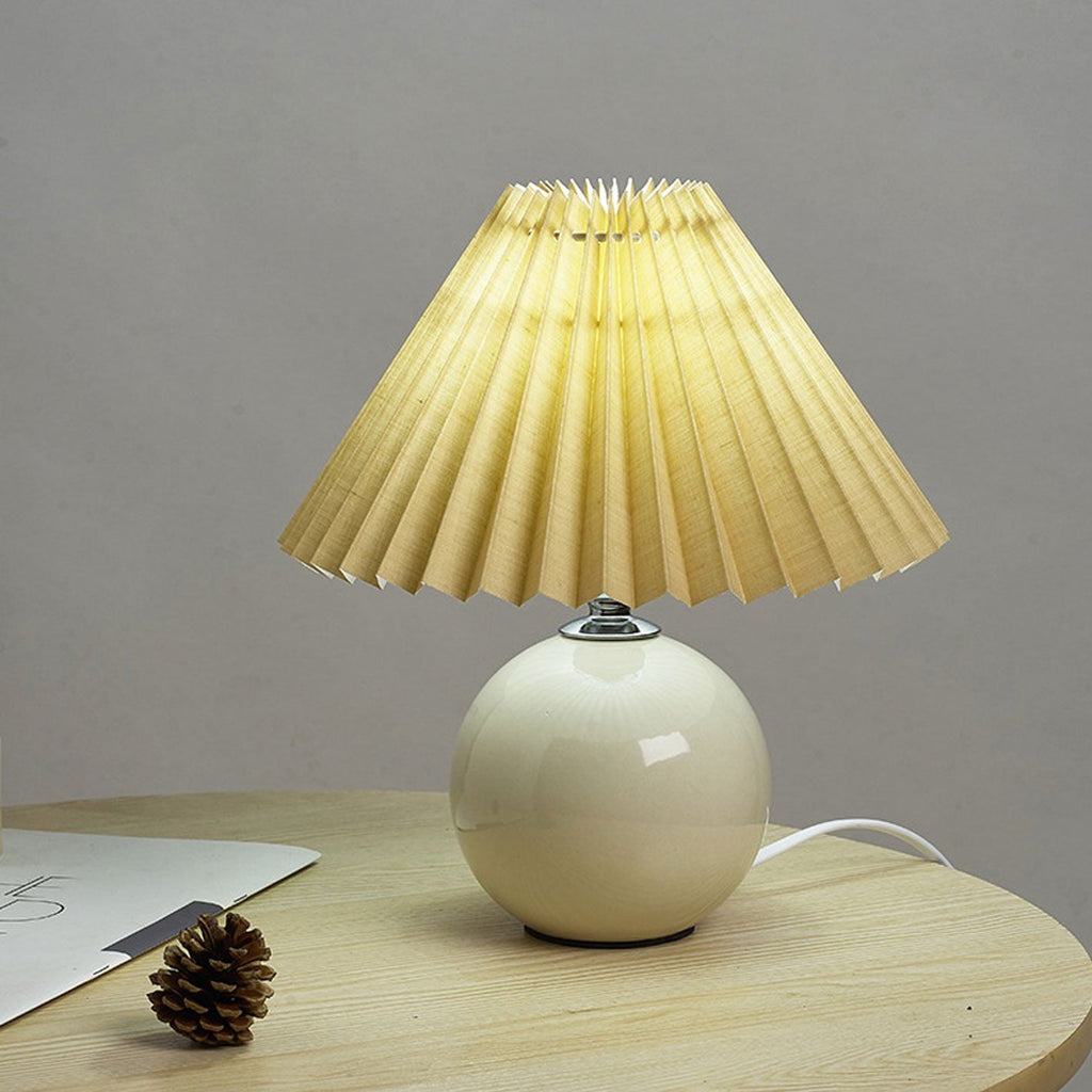 Nordic Minimalist White Ceramic Pleated Table Lamp for Bedroom Desk
