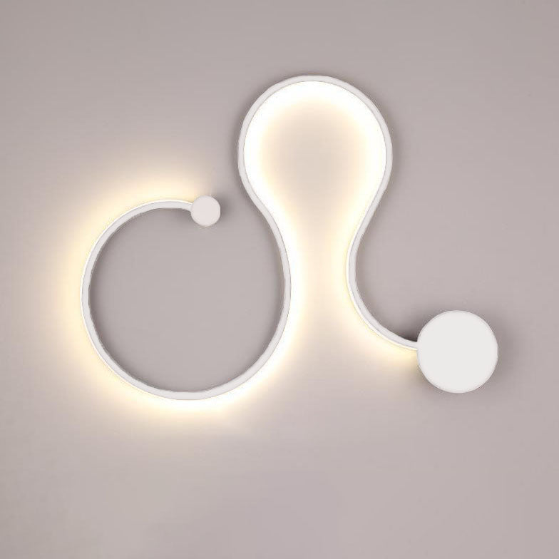 Sleek Silver Aluminum Snake Shaped LED Wall Sconce for Modern Decor