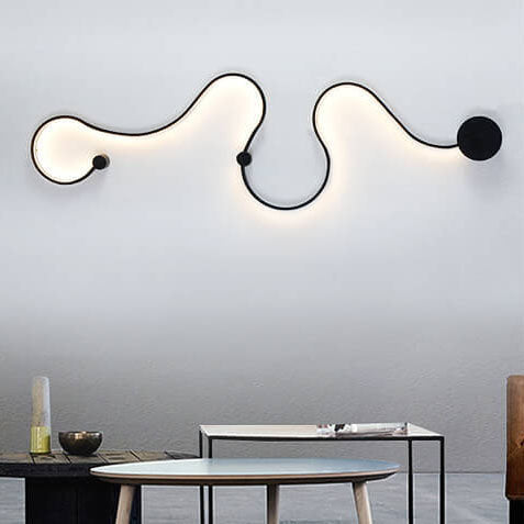 Sleek Silver Aluminum Snake Shaped LED Wall Sconce for Modern Decor