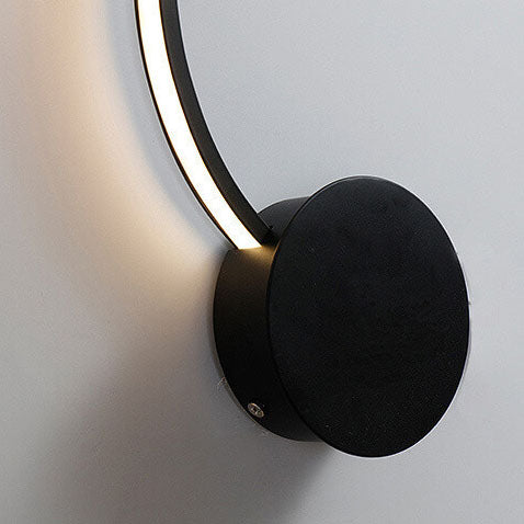 Sleek Silver Aluminum Snake Shaped LED Wall Sconce for Modern Decor