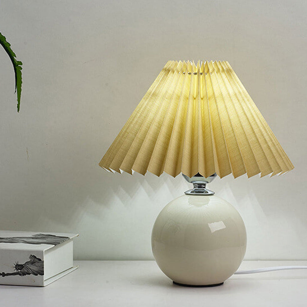 Nordic Minimalist White Ceramic Pleated Table Lamp for Bedroom Desk
