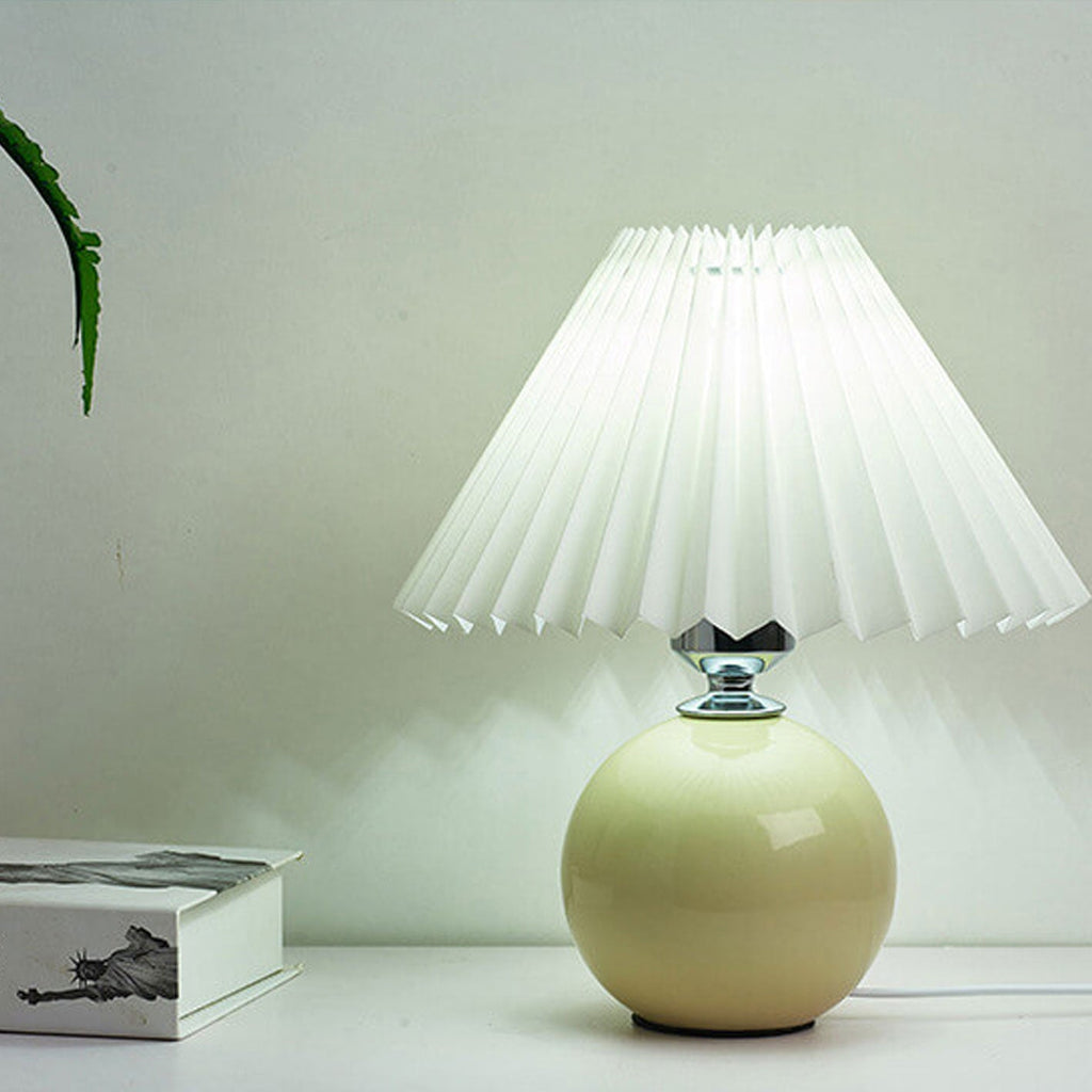 Nordic Minimalist White Ceramic Pleated Table Lamp for Bedroom Desk