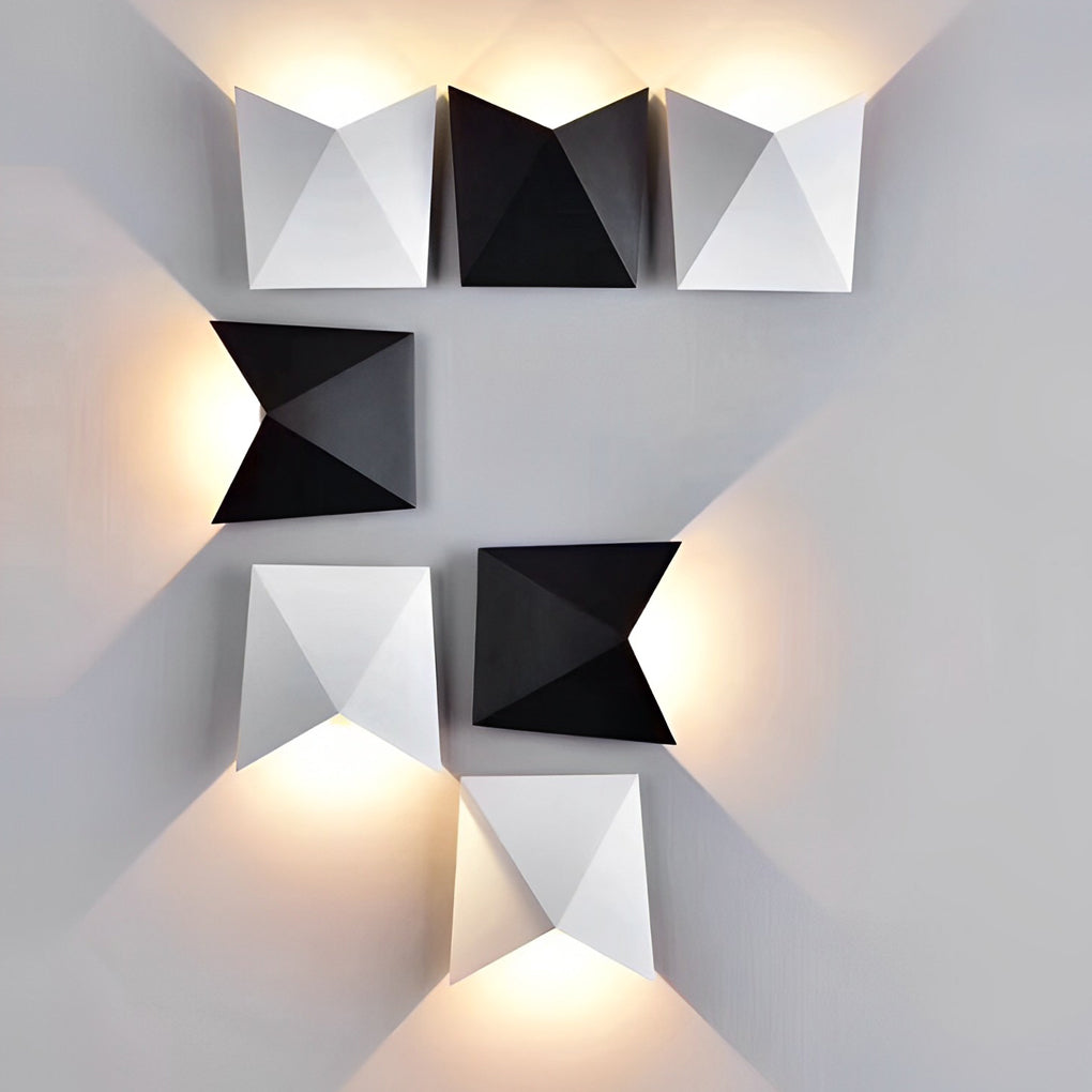 Waterproof Aluminum Geometric LED Wall Sconce for Modern Outdoor Spaces