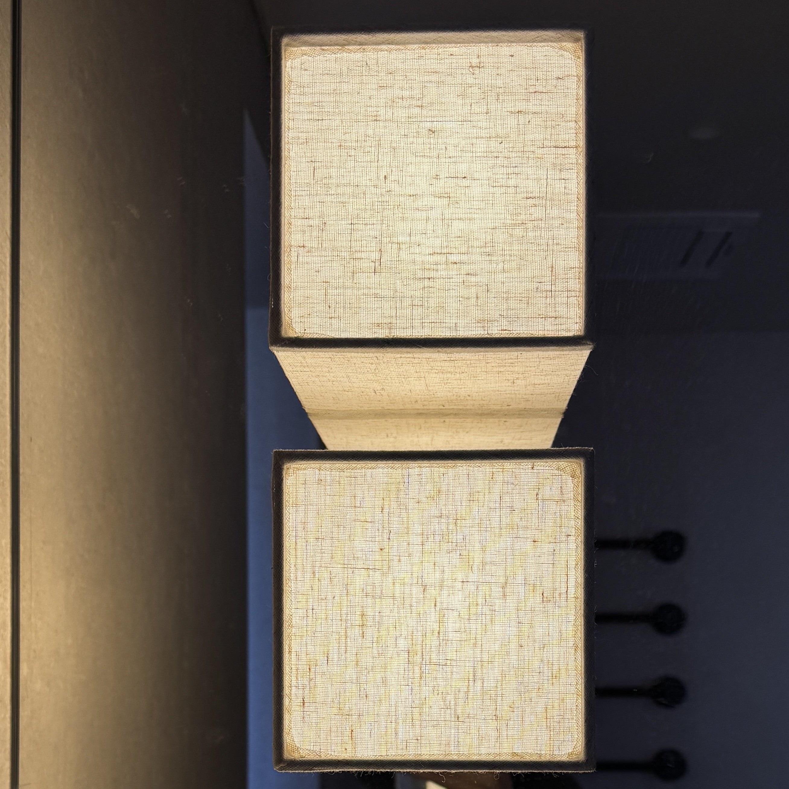Traditional Japanese Square Fabric Shade LED Wall Sconce for Living Room