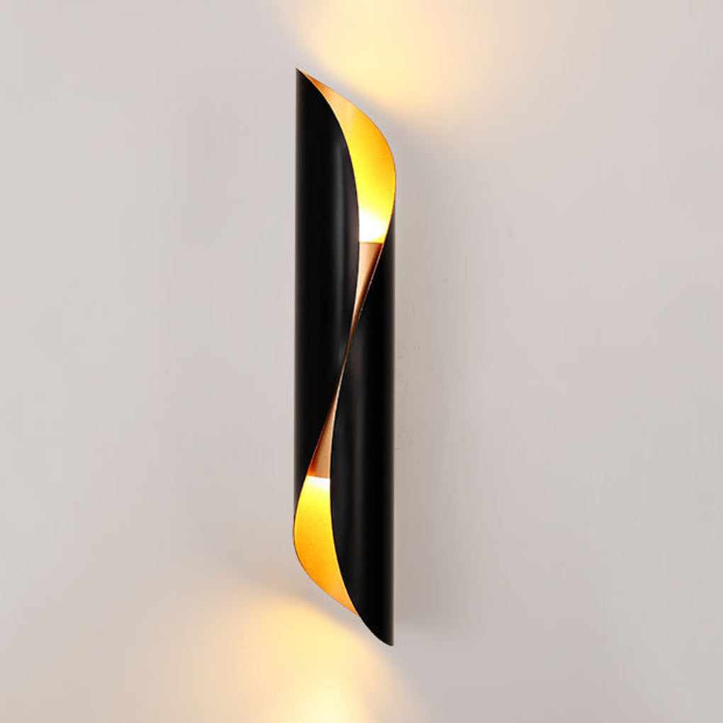 Nordic Industrial Style Arc Wall Lamp in Rusty Metal for Bedroom Accent