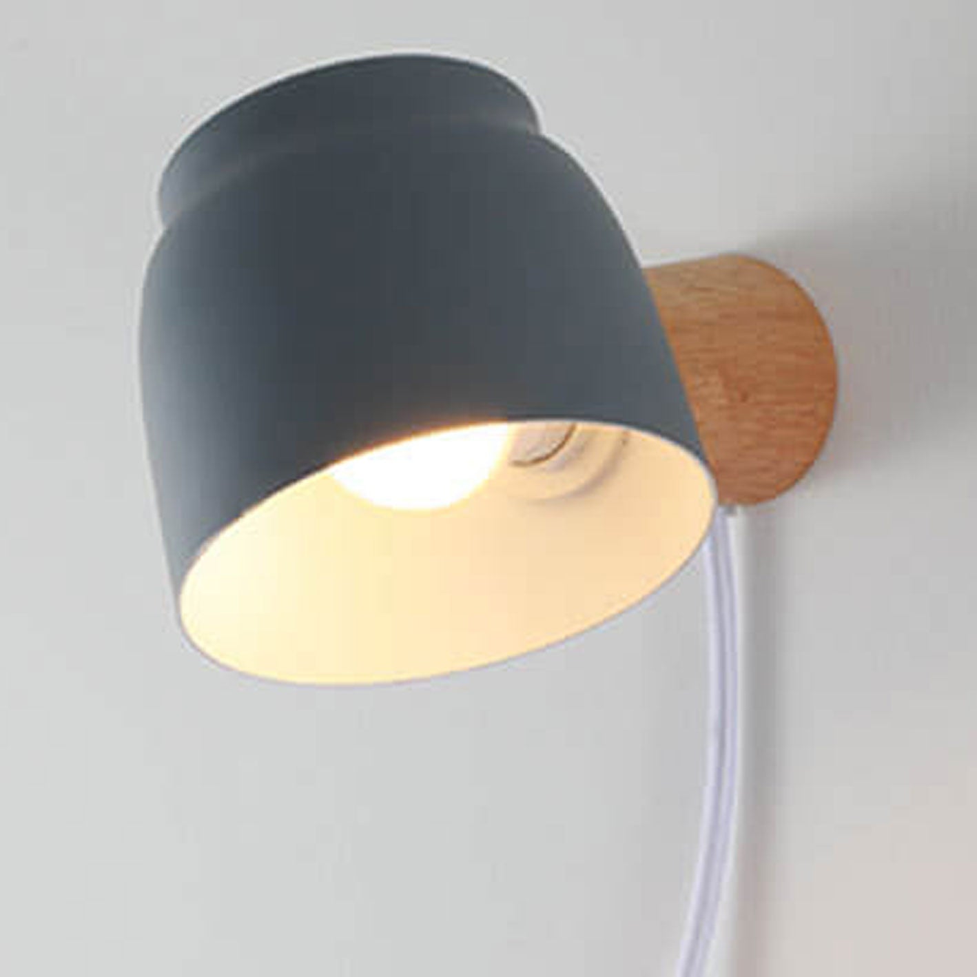 Scandinavian Minimalist Rotatable 1-Light Column Wall Sconce in White
