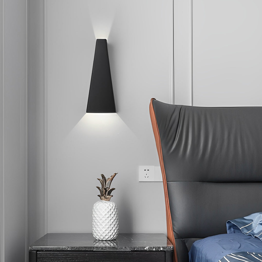 Stylish Waterproof Nordic 10W LED Up & Down Wall Lamp for Indoors