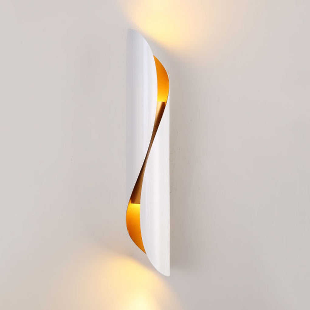 Nordic Industrial Style Arc Wall Lamp in Rusty Metal for Bedroom Accent