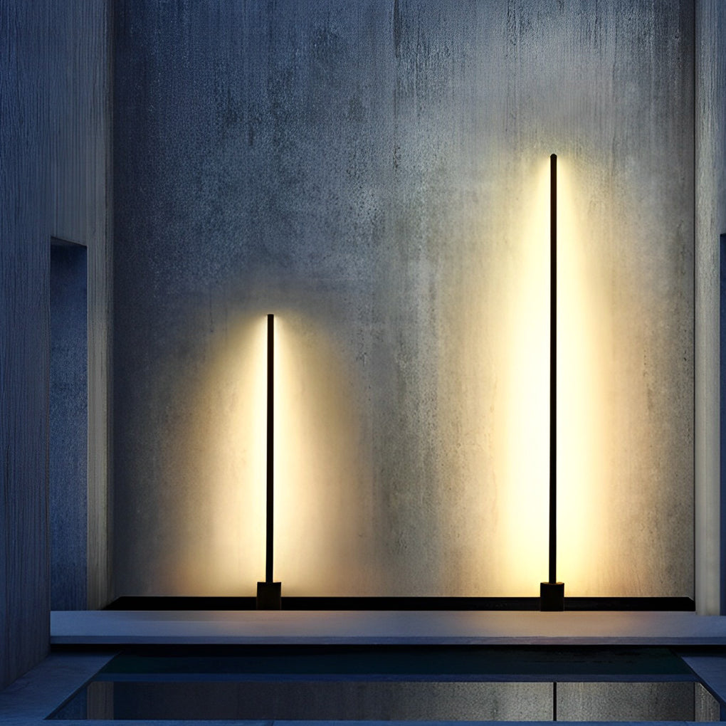 Sleek Waterproof LED Linear Outdoor Floor Lamp for Patio & Garden Lighting