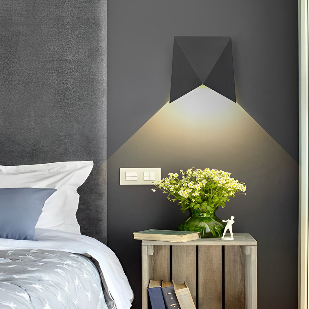 Waterproof Aluminum Geometric LED Wall Sconce for Modern Outdoor Spaces