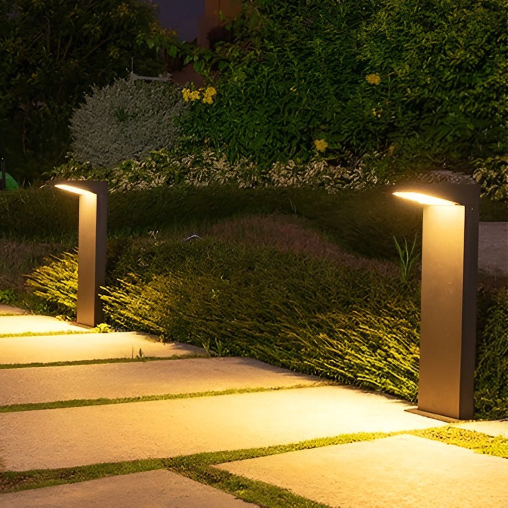Modern Low Voltage Solar LED Bollard Light for Outdoor Landscaping