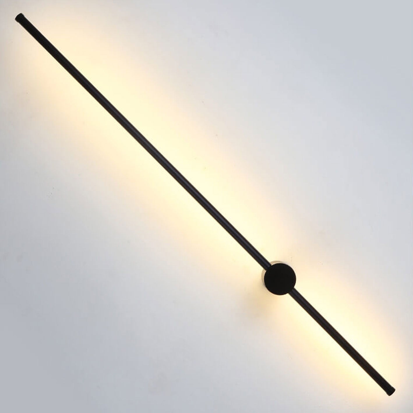 Stylish Minimalist Silver Aluminum LED Wall Sconce for Living Room Lighting