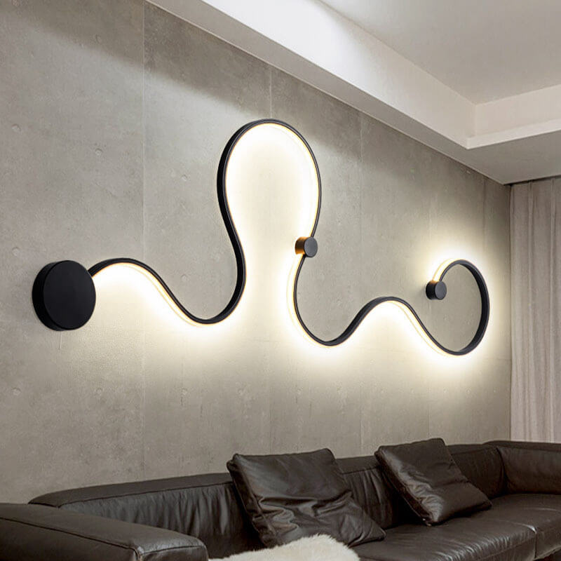 Sleek Silver Aluminum Snake Shaped LED Wall Sconce for Modern Decor