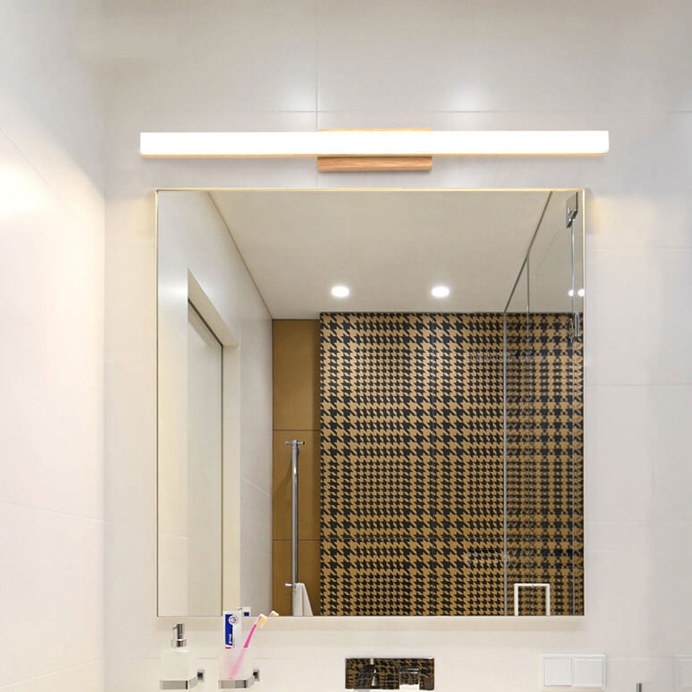 Scandinavian Natural Wood LED Wall Sconce Lamp for Modern Bathrooms