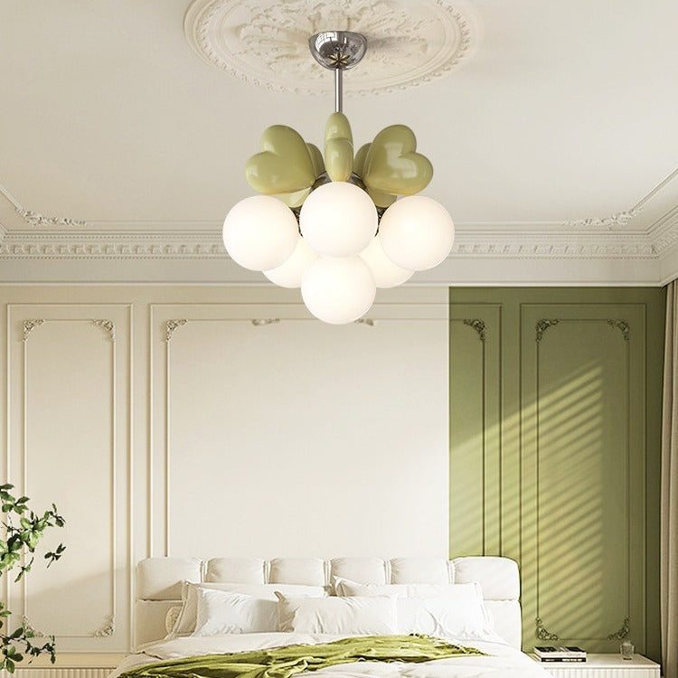 Nordic Cream Heart-Shaped Resin Pendant Chandelier for Living Room