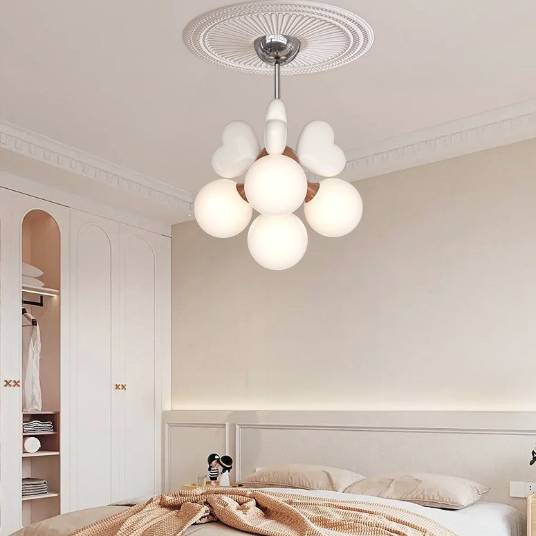Nordic Cream Heart-Shaped Resin Pendant Chandelier for Living Room