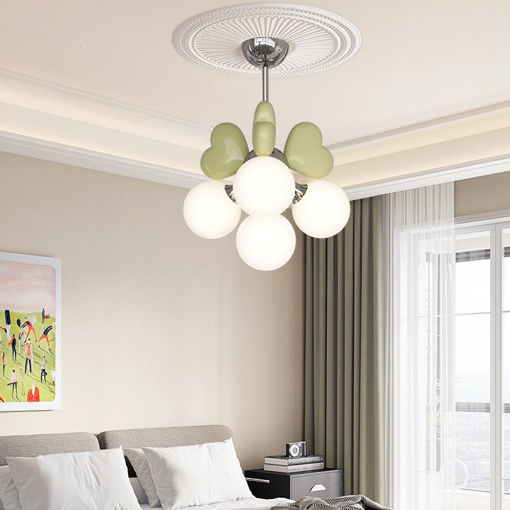 Nordic Cream Heart-Shaped Resin Pendant Chandelier for Living Room