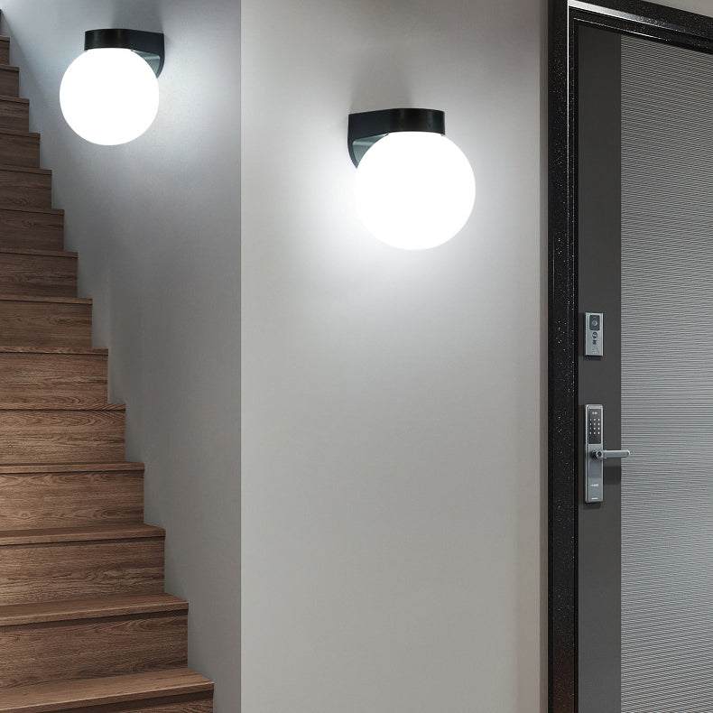 Modern Clear Polycarbonate Waterproof Wall Sconce Lamp for Outdoor Patio