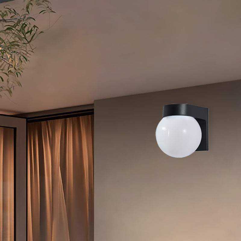 Modern Clear Polycarbonate Waterproof Wall Sconce Lamp for Outdoor Patio