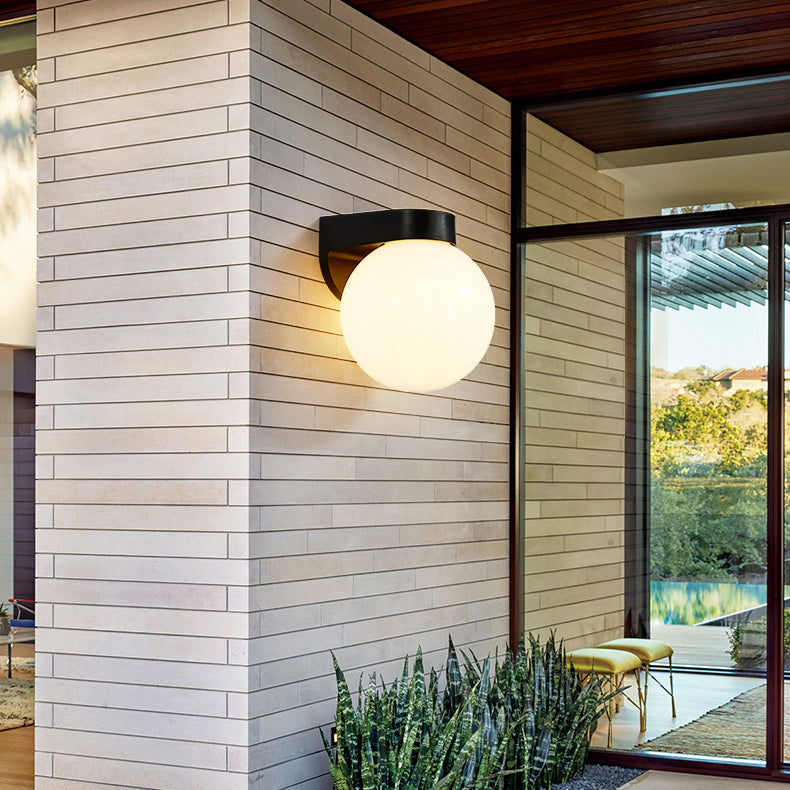 Modern Clear Polycarbonate Waterproof Wall Sconce Lamp for Outdoor Patio
