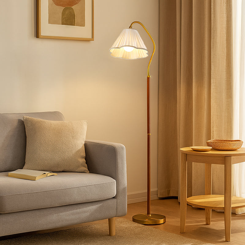 Elegant Japanese Vintage Flower Design Solid Wood Floor Lamp for Living Room