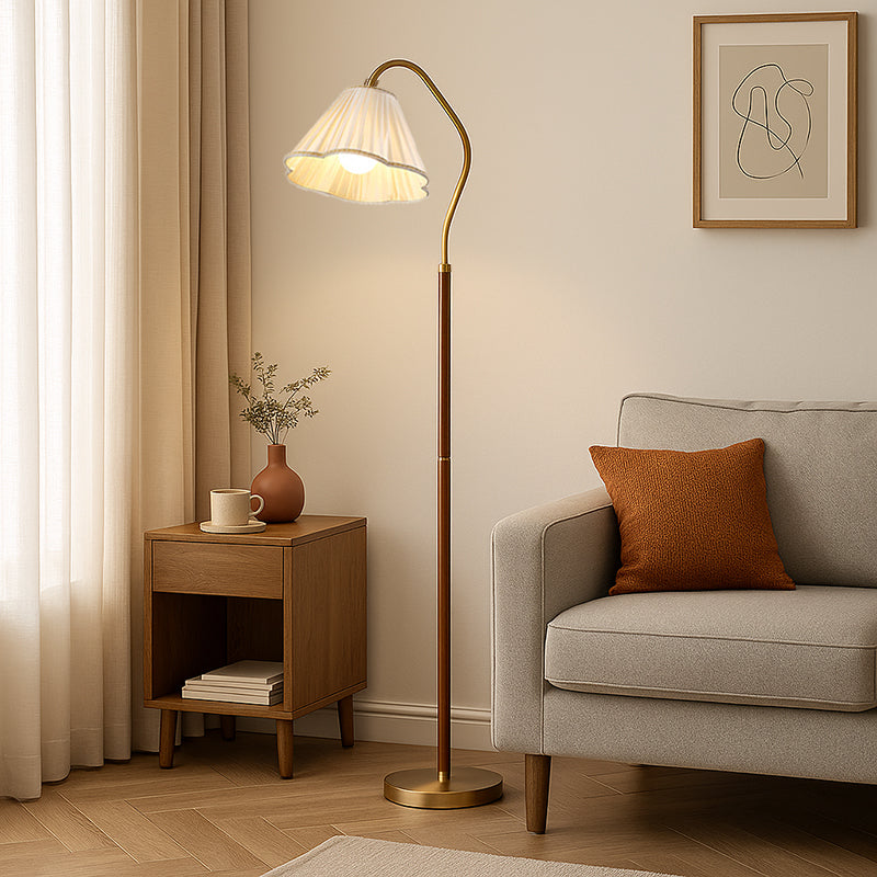 Elegant Japanese Vintage Flower Design Solid Wood Floor Lamp for Living Room